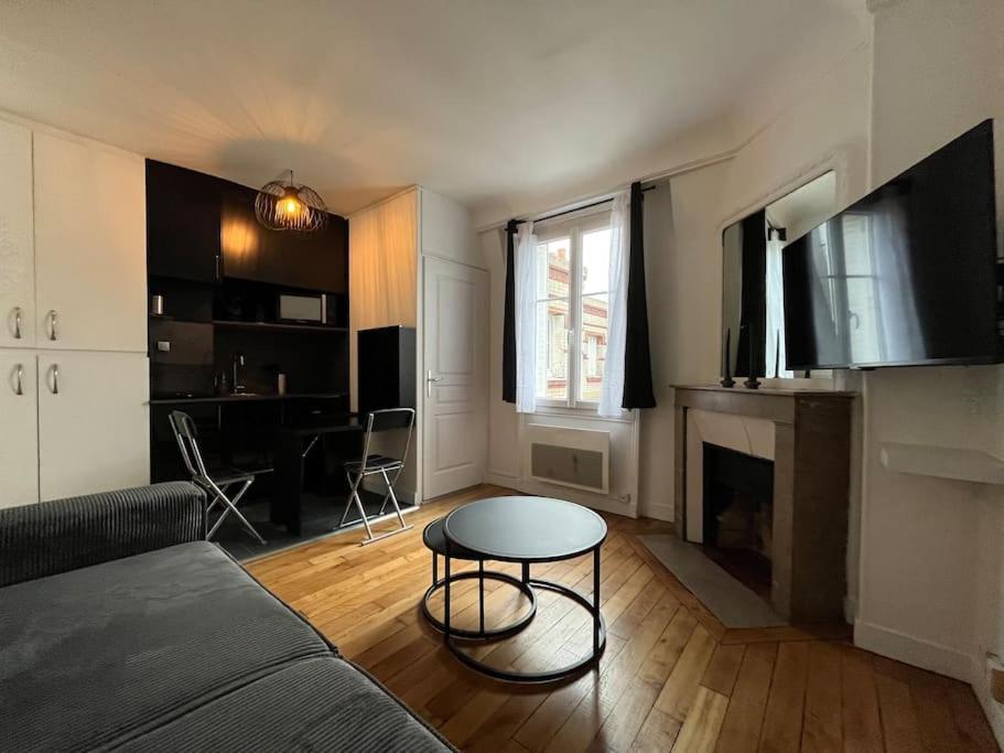 Central Typical Parisian Studio Exterior foto